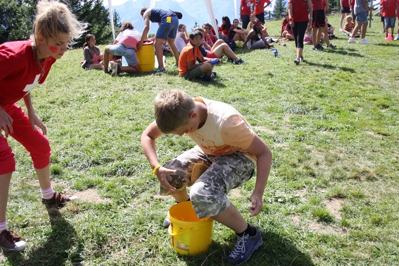 Village Camps International Summer Camp Leysin, Switzerland 2026-07-27 https://www.villagecamps.com/journals_admin/images/709-42-festival (353).jpg